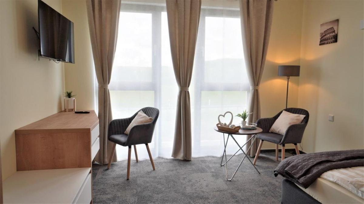 Likedaheim Apartments Rosbach vor der Höhe Esterno foto